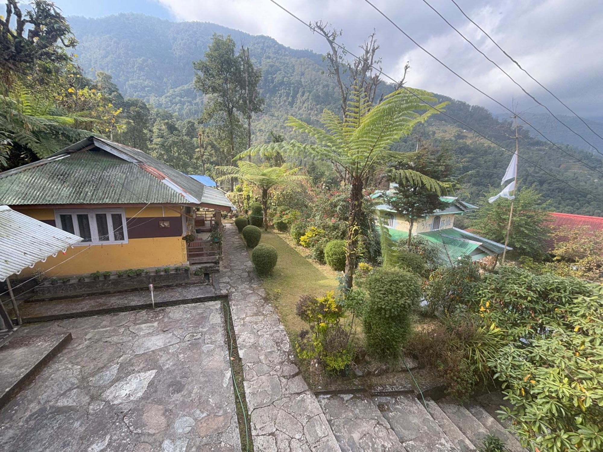 Апартаменты Odyssey'S Darap Eco Retreat Пеллинг Экстерьер фото